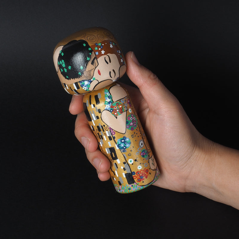 Klimt Kokeshi - The Kiss (Limited Edition)