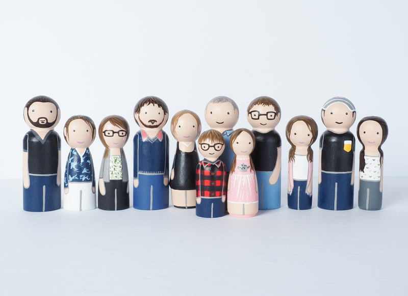 Family and friends portrait - Peg dolls